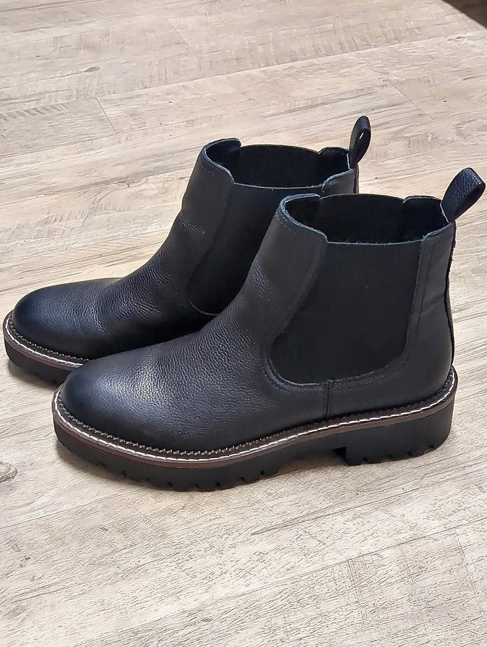 Caslon Black Leather Chelsea Boots US 7.5 Like New